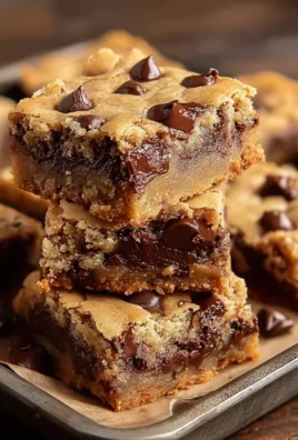 Gooey Chocolate Chip Cookie Bars