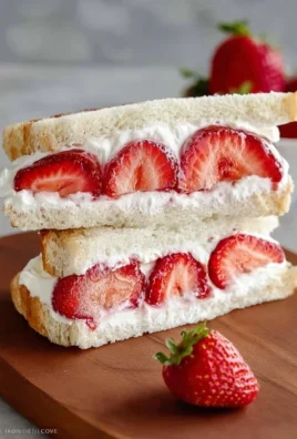 4-ingredient Strawberry Sando