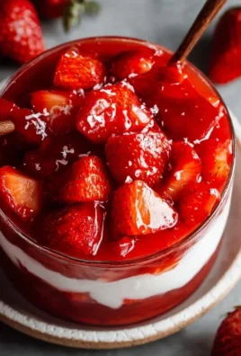 Fresh Strawberry Sauce (Strawberry Topping)