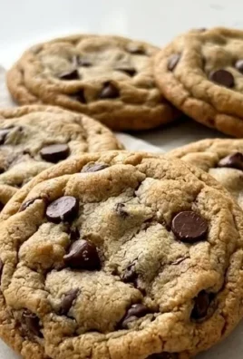 Crispy and Chewy Chocolate Chip Cookies